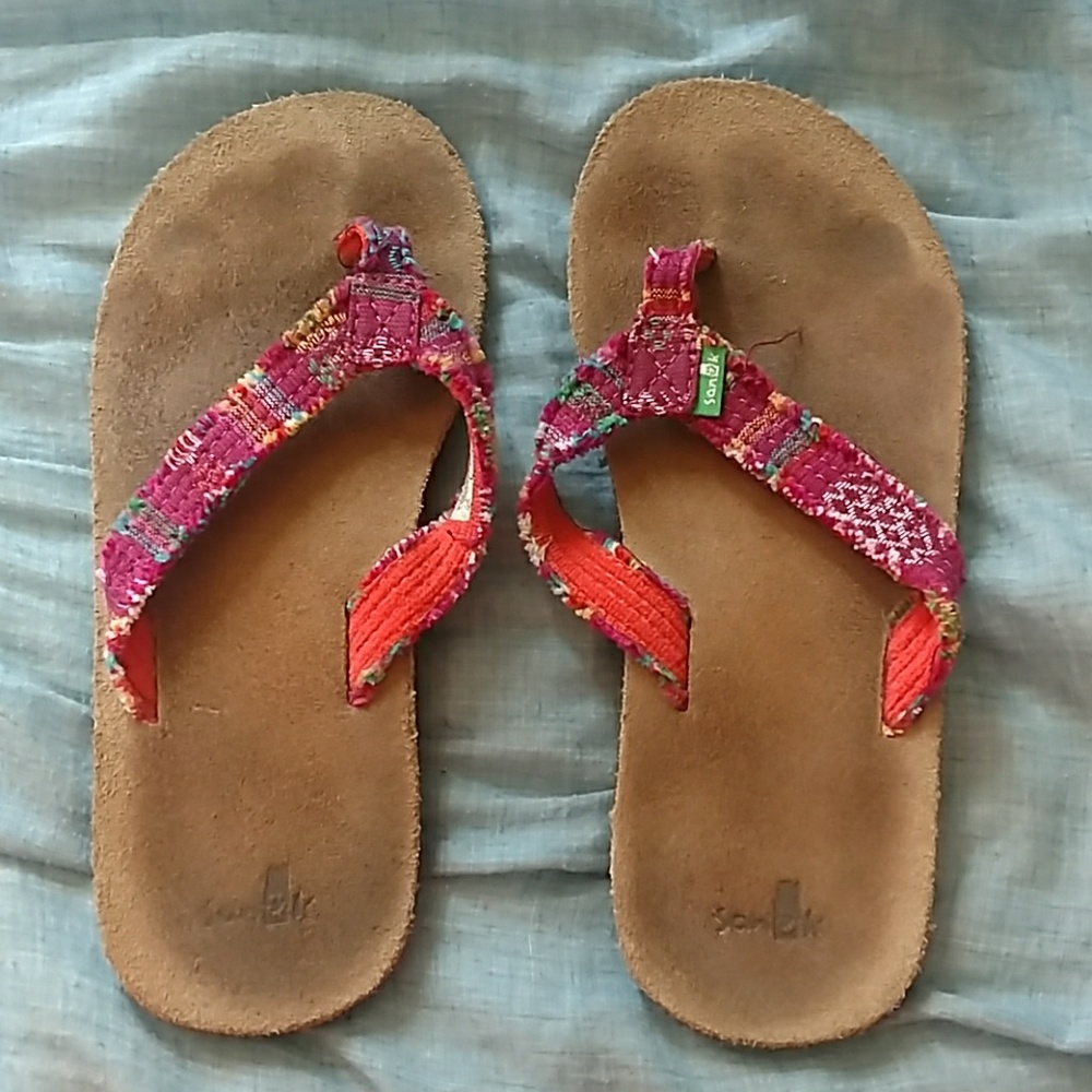 Sanuk flip flops